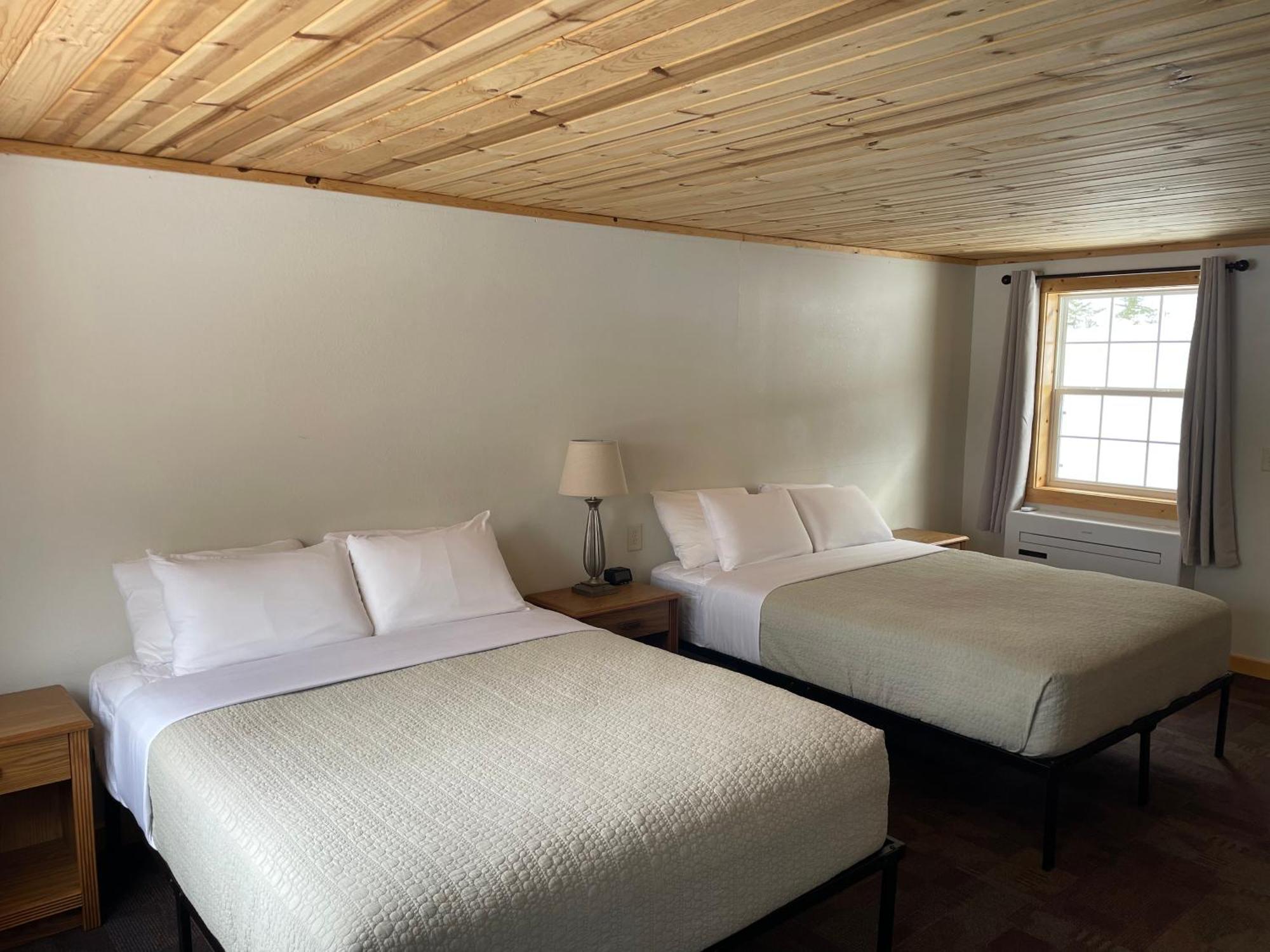 Hanging Horn Lakeside Resort Moose Lake 外观 照片